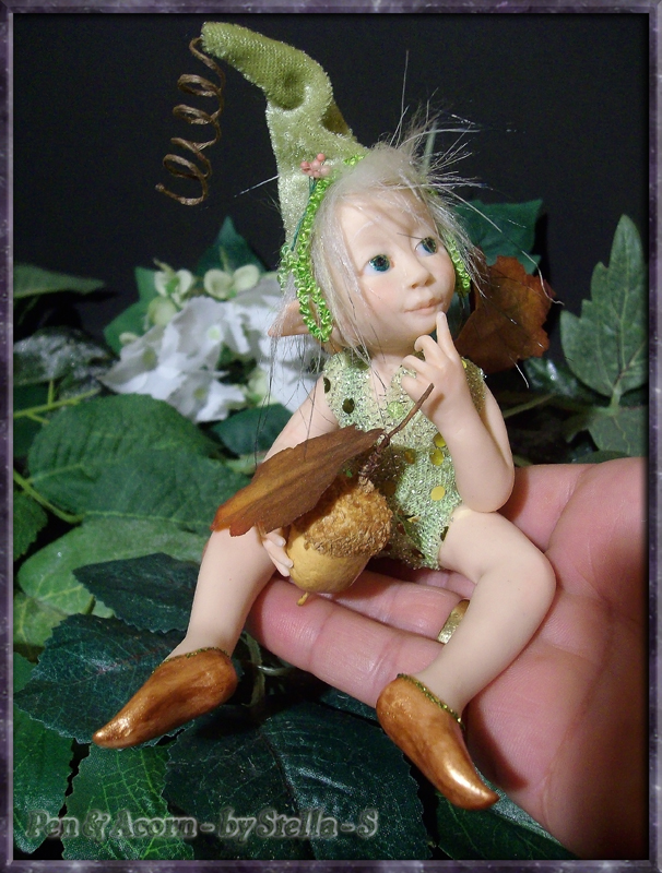 Baby Faerie Pen & Acorn back to gallery